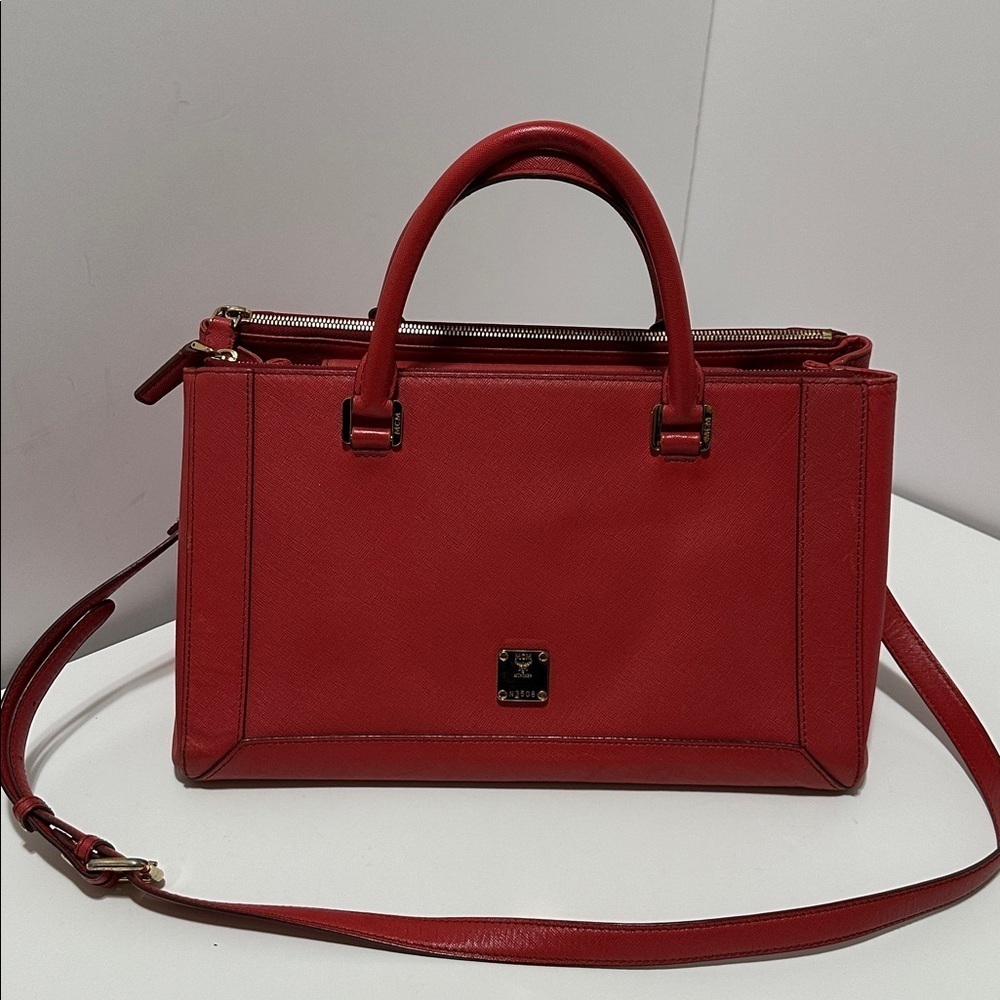💯 Authentic  MCM Tote Bag🍀